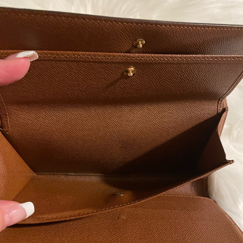 Louis Vuitton Monogram trifold wallet - Picture 6 of 8
